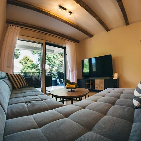 Apartment Sabbioncello *