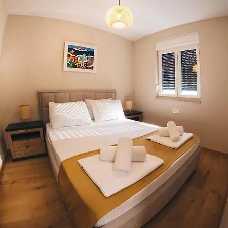 Sabbioncello Apartment